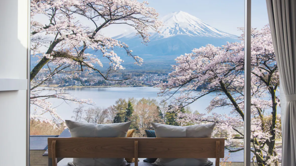 best luxury hotel tokyo glamping