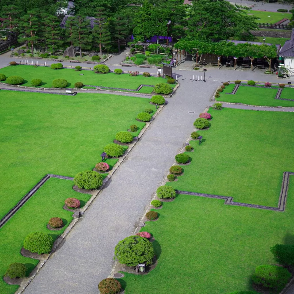 Matsumoto Castle Garden