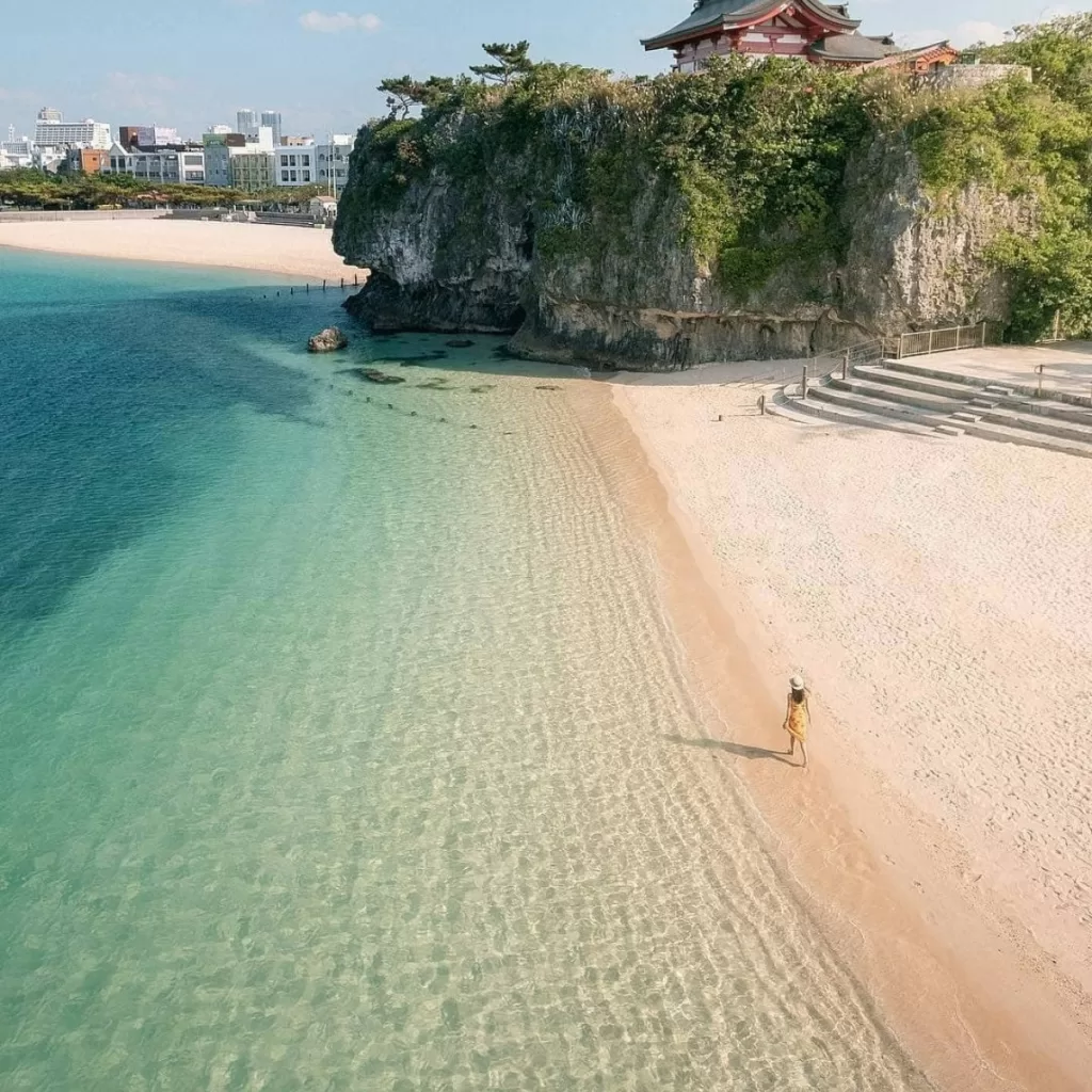 Naminoue Beach