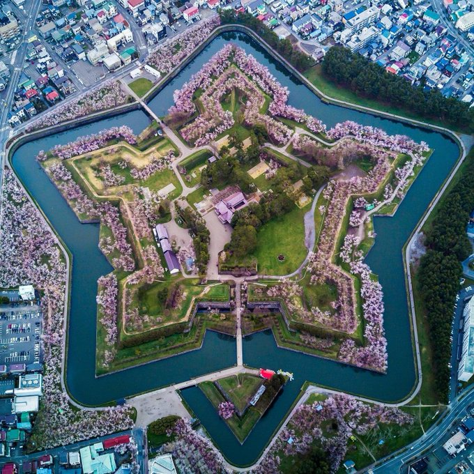 18 Stunning Aerial Views of Towns and Cities Around The World