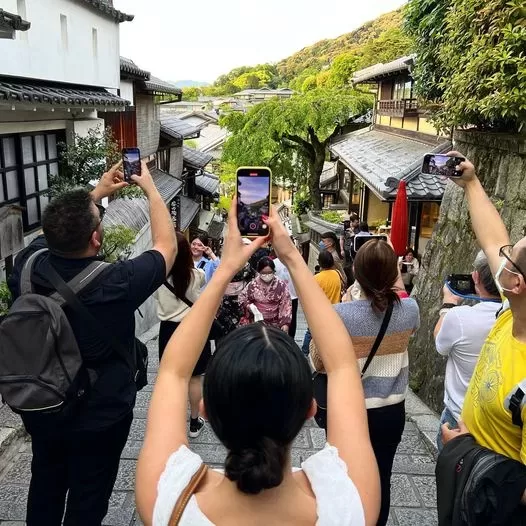Kyoto Bans Tourists From Parts of Geisha District Amid Bad Behavior Reports