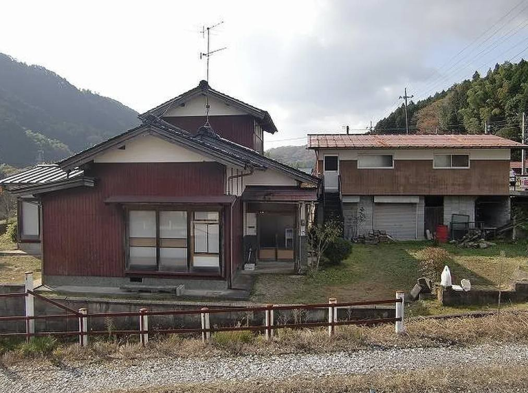 Traditional Japanese House in Rural Tottori Prefecture Listed For Just $12,500